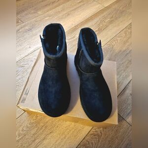 UGG Classic Mini Bailey Zip Black Suede Boots